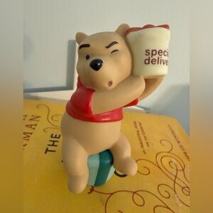 Disney Winnie Pooh & Friends “NEWBORN is for a happy start” Porcelin Figurine